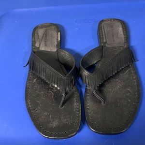 Black leather thong sandals
